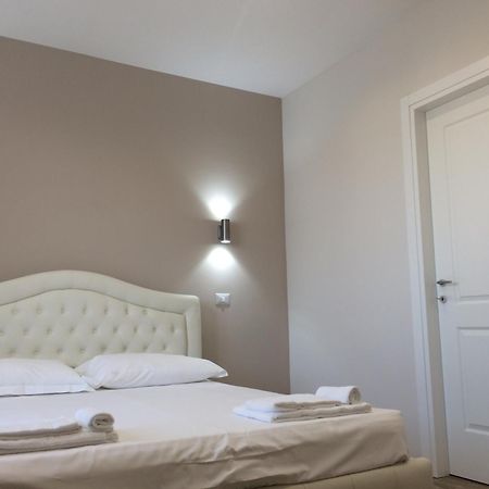B&B Purple Italy Φιουμιτσίνο Εξωτερικό φωτογραφία