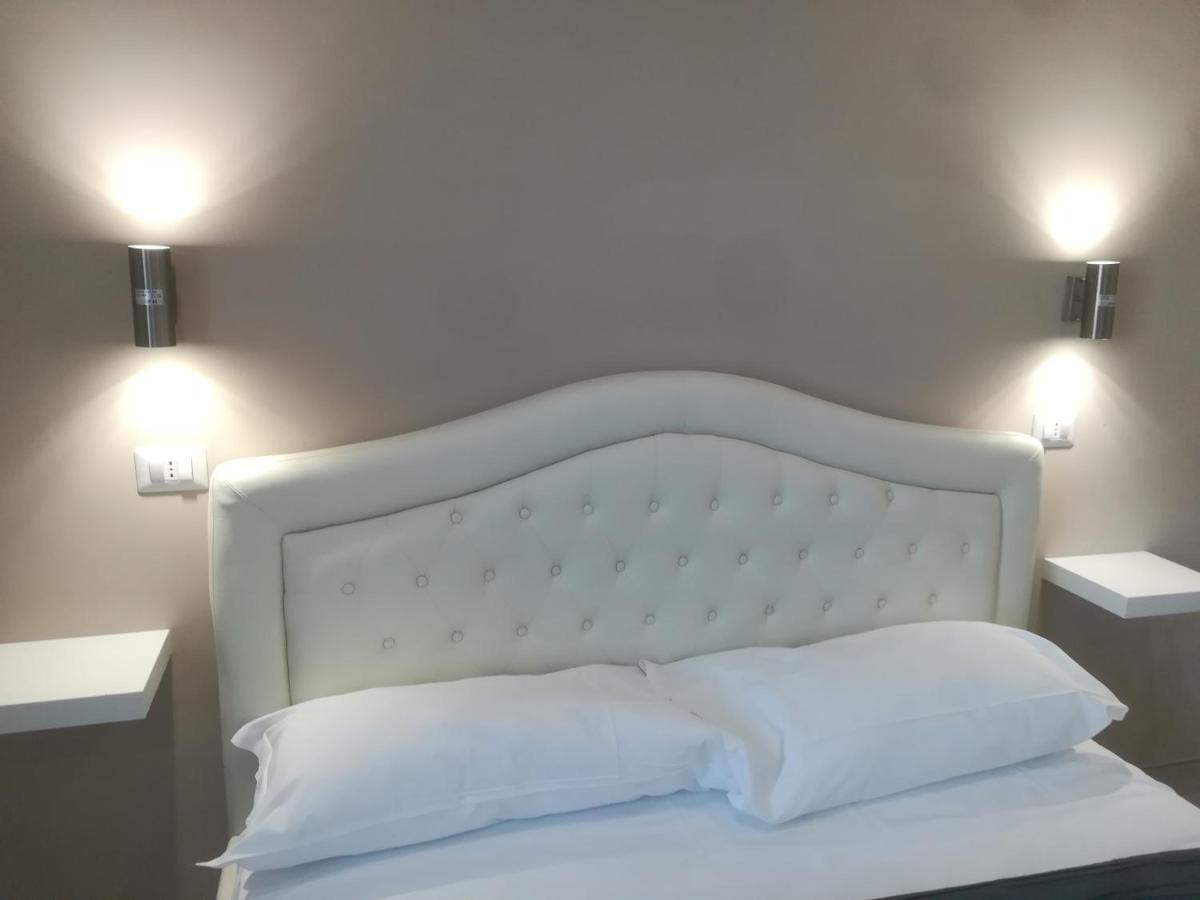 B&B Purple Italy Φιουμιτσίνο Εξωτερικό φωτογραφία