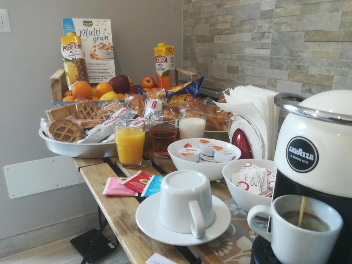 B&B Purple Italy Φιουμιτσίνο Εξωτερικό φωτογραφία