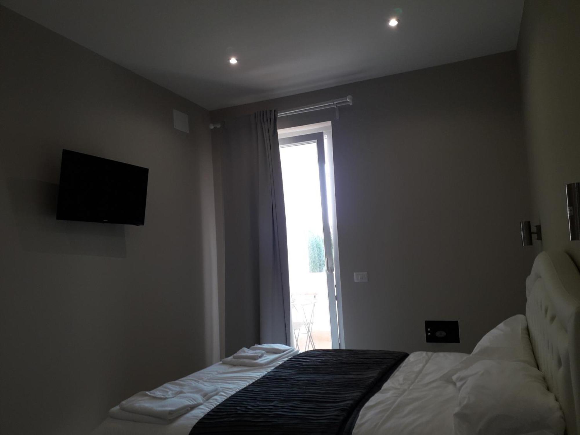 B&B Purple Italy Φιουμιτσίνο Δωμάτιο φωτογραφία